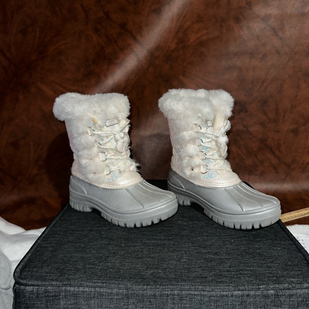 London Fog Kids' Gray and White Snow Boots